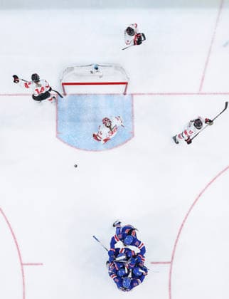(260220) -- MILAN, Feb. 20, 2026 -- Players of the United States celebrate a goal during the Ice hockey, Eishockey women s gold medal game between the United States and Canada at the Milan-Cortina 2026 Olympic Winter games, Winterspiele,Spiele, Summer games in Milan, Italy, Feb. 19, 2026. ) (MICO2026)ITALY-MILAN-OLYMPIC WINTER GAMES-ICE HOCKEY-WOMEN-GOLD MEDAL GAME-USA VS CAN SunxFei 
