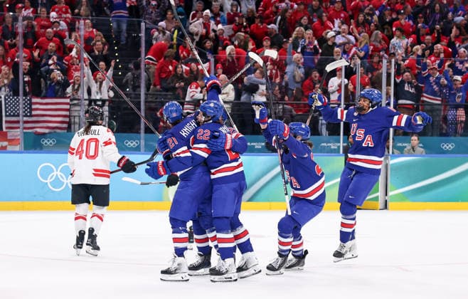 (260220) -- MILAN, Feb. 20, 2026 -- Players of the United States celebrate a goal during the Ice hockey, Eishockey women s gold medal game between the United States and Canada at the Milan-Cortina 2026 Olympic Winter games, Winterspiele,Spiele, Summer games in Milan, Italy, Feb. 19, 2026. ) (MICO2026)ITALY-MILAN-OLYMPIC WINTER GAMES-ICE HOCKEY-WOMEN-GOLD MEDAL GAME-USA VS CAN WangxKaiyan 