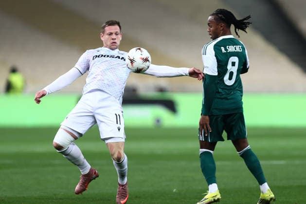 Panathinaikos FC v FC Viktoria Plzen - UEFA Europa League 2025 26 Knockout Play-off First Leg Matej Vydra of Viktoria Plzen competes with Renato Sanches of Panathinaikos during the UEFA Europa League play-offs 1st leg game between Panathinaikos and Viktoria Plzen at Oaka Stadium in Athens, Greece, on February 19, 2026.  Copyright: xStefanosxKyriazisx originalFilename:kyriazis-panathin260219_npLtE.jpg