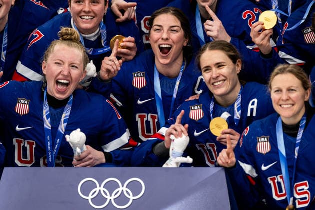 260219 Grace Zumwinkle and Hilary Knight of USA celebrate with their gold medals the women s Ice hockey, Eishockey final game between USA and Canada during day 13 of the 2026 Winter Olympics on February 19, 2026 in Milan. Photo: Emma Wallskog BILDBYRAN kod EW EW0643 ishockey ice hockey Olympic Games, Olympische Spiele, Olympia, OS olympics winter olympics os ol olympiska spel vinter-os olympiske leker milano cortina 2026 milan cortina 2026 milano cortina 2026 olympic games milano cortina 2026 winter olympic games milano cortina-os milano cortina-ol vinter-ol 13 bbeng dam usa kanada canada final jubel *** 260219 Grace Zumwinkle and Hilary Knight of USA celebrate with their gold medals the women s ice hockey final game between USA and Canada during day 13 of the 2026 Winter Olympics on February 19, 2026 in Milan Photo Emma Wallskog BILDBYRAN code EW EW0643 ice hockey ice hockey olympic games olympics winter olympics os ol olympic games winter os olympic games milano cortina 2026 milan cortina 2026 milano cortina 2026 olympic games milano cortina 2026 winter olympic games milano cortina os milano cortina ol winter ol 13 bbeng dam usa kanada canada final jubel  Copyright: EMMAxWALLSKOG BB260219EW169