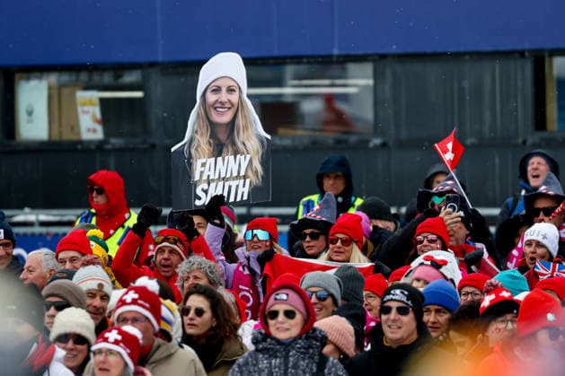 Livigno, Italien 20. Februar 2026: Ski Freestyle Ski Cross Frauen - Olympia 2026 Im Bild: Fans von Fanny Smith aus der Schweiz. Snow Park *** Livigno, Italy February 20, 2026 Ski Freestyle Ski Cross Women Olympia 2026 In the picture fans of Fanny Smith from Switzerland Snow Park Copyright: xFotostandx xHettichx
