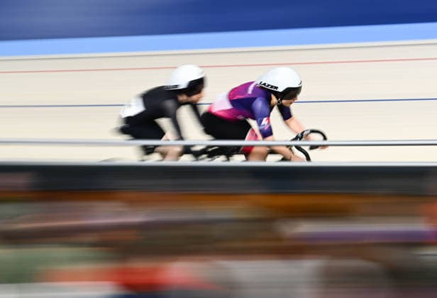 2026 British Cycling Lloyds National Track Championships Picture by Olly Hassell SWpix.com - 20 02 2026 - 2026 British Cycling Lloyds National Track Championships - National Cycling Centre, Manchester, England - Sprint - W Para B Qualifying - Tandem - Sophie Unwin, Jenny Holl (Loughborough Lightning) Copyright: x xSWpix.comx(t axPhotographyxHubxLtd)xOllyxHassell SWpix.comx SWP-3203-0198