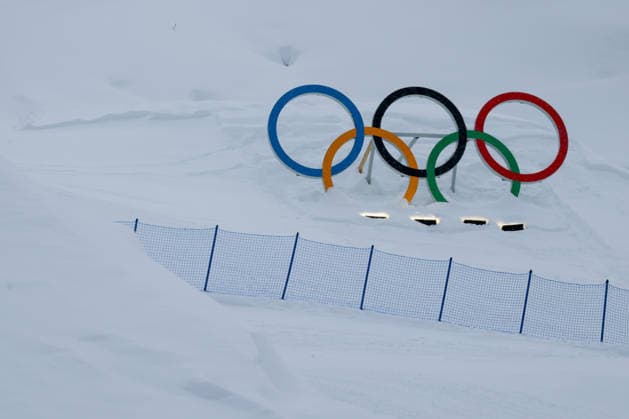 Livigno, Italien 20. Februar 2026: Ski Freestyle Ski Cross Frauen - Olympia 2026 Im Bild: Die bunten Olympischen Ringe im Schnee. Snow Park *** Livigno, Italy 20 February 2026 Ski Freestyle Ski Cross Women Olympia 2026 In the picture The colorful Olympic rings in the snow Snow Park Copyright: xFotostandx xHettichx