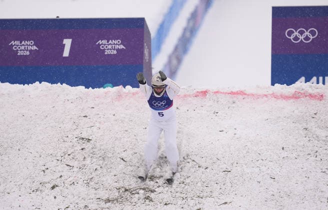 (260220) -- LIVIGNO, Feb. 20, 2026 -- Wang Xindi of China competes during the freestyle skiing men s aerials qualification 1 at the Milan-Cortina 2026 Olympic Winter games, Winterspiele,Spiele, Summer games in Livigno, Italy, Feb. 20, 2026. ) (MICO2026)ITALY-LIVIGNO-OLYMPIC WINTER GAMES-FREESTYLE SKIING-MEN S AERIALS-QUALIFICATION HuxChao 