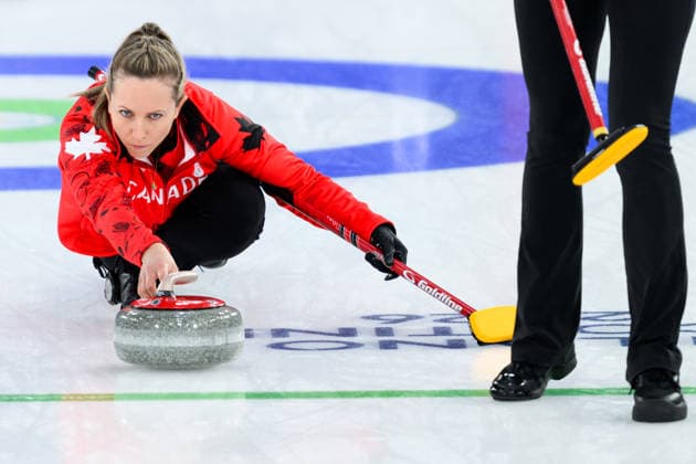 260220 Rachel Homan of Canada competes in a women s semifinal curling match between Canada and Sweden during day 14 of the 2026 Winter Olympics on February 20, 2026 in Cortina. Photo: Jon Olav Nesvold BILDBYRAN COP 217 JE0127 curling Olympic Games, Olympische Spiele, Olympia, OS olympics winter olympics os ol olympiska spel vinter-os olympiske leker milano cortina 2026 milan cortina 2026 milano cortina 2026 olympic games milano cortina 2026 winter olympic games milano cortina-os milano cortina-ol vinter-ol 14 bbeng sverige sweden kanada canada dam *** 260220 Rachel Homan of Canada competes in a women s semifinal curling match between Canada and Sweden during day 14 of the 2026 Winter Olympics on February 20, 2026 in Cortina Photo Jon Olav Nesvold BILDBYRAN COP 217 JE0127 curling olympic games olympics winter olympics os ol olympiska spel vinter os olympiske leker milano cortina 2026 milan cortina 2026 milano cortina 2026 olympic games milano cortina 2026 winter olympic games milano cortina os milano cortina ol vinter ol 14 bbeng sverige sweden kanada canada dam  Copyright: JONxOLAVxNESVOLD BB260220JE006