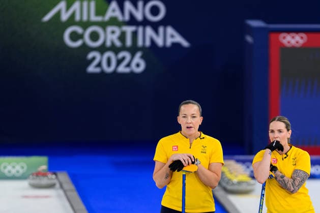 260220 Agnes Knochenhauer and Sofia Scharback of Sweden competes in a women s semifinal curling match between Canada and Sweden during day 14 of the 2026 Winter Olympics on February 20, 2026 in Cortina. Photo: Jon Olav Nesvold BILDBYRAN COP 217 JE0127 curling Olympic Games, Olympische Spiele, Olympia, OS olympics winter olympics os ol olympiska spel vinter-os olympiske leker milano cortina 2026 milan cortina 2026 milano cortina 2026 olympic games milano cortina 2026 winter olympic games milano cortina-os milano cortina-ol vinter-ol 14 bbeng sverige sweden kanada canada dam *** 260220 Agnes Knochenhauer and Sofia Scharback of Sweden competes in a women s semifinal curling match between Canada and Sweden during day 14 of the 2026 Winter Olympics on February 20, 2026 in Cortina Photo Jon Olav Nesvold BILDBYRAN COP 217 JE0127 curling olympic games olympics winter olympics os ol olympiska spel vinter os olympiske leker milano cortina 2026 milan cortina 2026 milano cortina 2026 olympic games milano cortina 2026 winter olympic games milano cortina os milano cortina ol vinter ol 14 bbeng sverige sweden kanada canada dam  Copyright: JONxOLAVxNESVOLD BB260220JE011