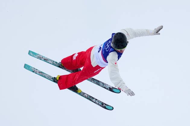 February 20, 2026, Livigno, Italy: Canada s Emile Nadeau jumps during the men s aerials final at the Milano Cortina 2026 Winter Olympic Games, Olympische Spiele, Olympia, OS in Livigno, Italy, Friday, Feb. 20, 2026. Canada News - February 20, 2026  - ZUMAc35_ 20260220_zaf_c35_021 Copyright: xSeanxKilpatrickx