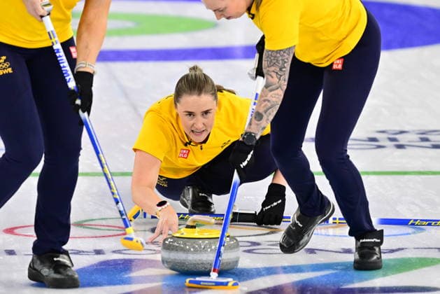 CORTINA, ITALIEN 20260220 Sara McManus i lag Hasselborg under damernas semifinalmatch mellan Kanada och Sverige i OS-curlingen i Cortina. *** Bilden ingar i SPORTPAKET. För övriga BETALBILD *** CORTINA ITALIEN x10030x *** CORTINA, ITALY 20260220 Sara McManus in the Hasselborg team during the womens semi-final match between Canada and Sweden in the Olympic curling competition in Cortina The picture is in the SPORT PACKAGE For others PAY PICTURE CORTINA ITALY x10030x  Copyright: xJonasxEkströmer TTx OS 2026 CURLING DAMER SEMIFINAL KANADA-SVERIGE