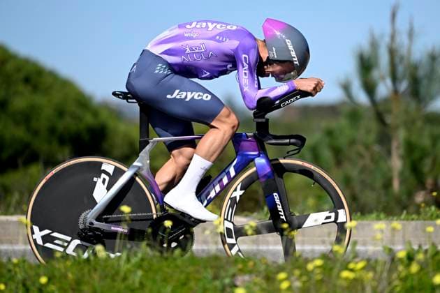 Volta Algarve 2026 Stage 3 VILAMOURA, PORTUGAL - FEBRUARY 20 : De Bondt Dries (BEL) of Team Jayco AlUla during stage 3 of the 52th edition of Volta Algarve an UCI ProSeries 2.Pro Individual Time Trial stage for Men Elite of 19.5 km with start in Vilamoura and finish in Vilamoura on February 20, 2026 in Vilamoura, Portugal, 20 02 2026 ( Motordriver Guy De Vuyst - Vilamoura Portugal  Copyright: xNicoxVereeckenx