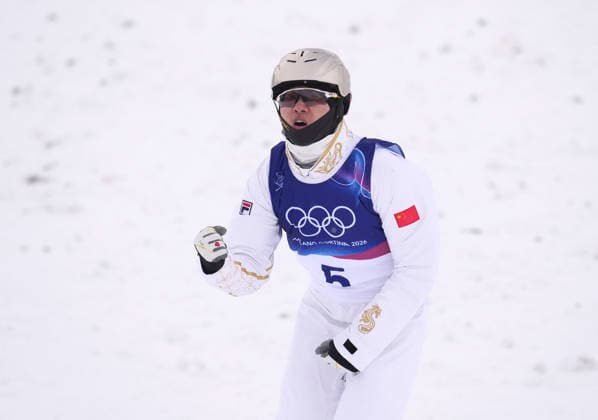 (260220) -- LIVIGNO, Feb. 20, 2026 -- Wang Xindi of China reacts during the freestyle skiing men s aerials final 1 at the Milan-Cortina 2026 Olympic Winter games, Winterspiele,Spiele, Summer games in Livigno, Italy, Feb. 20, 2026. ) (MICO2026)ITALY-LIVIGNO-OLYMPIC WINTER GAMES-FREESTYLE SKIING-MEN S AERIALS-FINAL HuxChao 