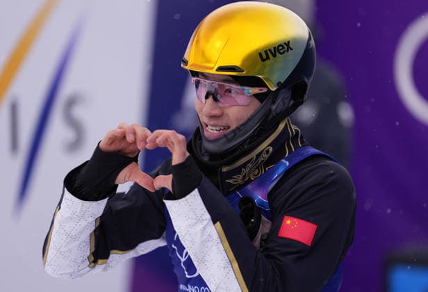 (260220) -- LIVIGNO, Feb. 20, 2026 -- Li Tianma of China reacts during the freestyle skiing men s aerials final 1 at the Milan-Cortina 2026 Olympic Winter games, Winterspiele,Spiele, Summer games in Livigno, Italy, Feb. 20, 2026. ) (MICO2026)ITALY-LIVIGNO-OLYMPIC WINTER GAMES-FREESTYLE SKIING-MEN S AERIALS-FINAL HuxChao 