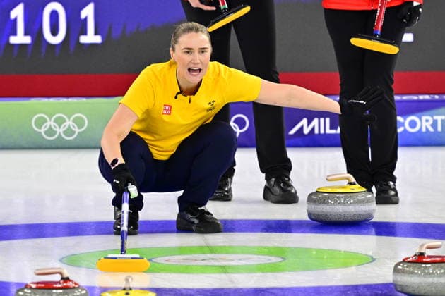 CORTINA, ITALY 20260220 Sara McManus of team Hasselborg during the women s semifinal match between Canada and Sweden in the Olympic curling in Cortina. *** The image is included in the SPORTS PACKAGE. For others PAYMENT IMAGE *** CORTINA ITALY x10030x *** CORTINA, ITALY 20260220 Sara McManus of team Hasselborg during the women s semifinal match between Canada and Sweden in the Olympic curling in Cortina The image is included in the SPORTS PACKAGE For others PAYMENT IMAGE CORTINA ITALY x10030x  Copyright: xJonasxEkströmer TTx 2026 OLYMPICS CURLING WOMEN S SEMIFINAL CANADA-SWEDEN