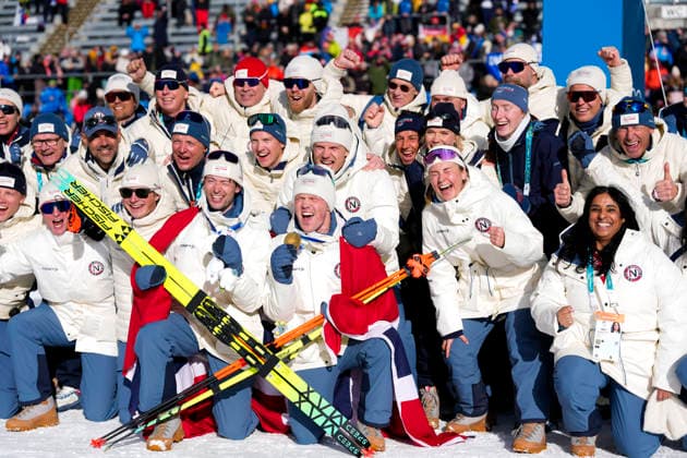 Winter Olympics in Milan Cortina 2026 Anterselva, Italy 20260220. Gold medalist Johannes Dale-Skjevdal and silver medalist Sturla Holm Laegreid with the Norwegian team after the 15 km mass start for men in biathlon during the Winter Olympics in Milano Cortina 2026. Photo: Heiko Junge NTB Anterselva Italy EDITORIAL USE ONLY. RESTRICTED USE FOR BETTING COMPANIES Ref:_SPOWoLQ3liSk7g.jpg *** Winter Olympics in Milan Cortina 2026 Anterselva, Italy 20260220 Gold medalist Johannes Dale Skjevdal and silver medalist Sturla Holm Laegreid with the Norwegian team after the 15 km mass start for men in biathlon during the Winter Olympics in Milano Cortina 2026 Photo Heiko Junge NTB Anterselva Italy EDITORIAL USE ONLY RESTRICTED USE FOR BETTING COMPANIES  Copyright: xHeikoxJungex xNTBx