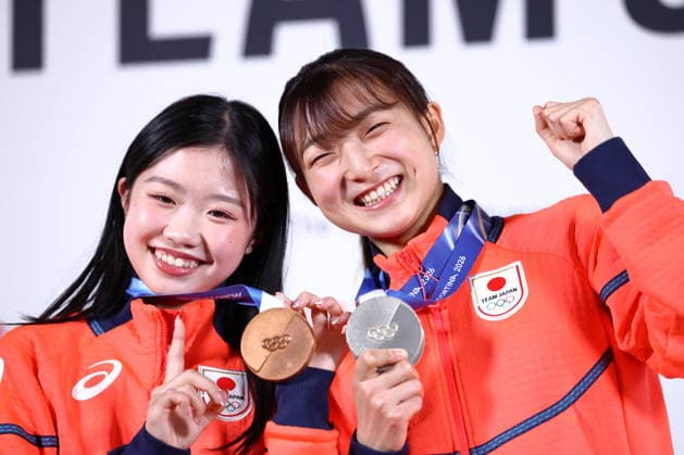 (L-R) Ami Nakai, Kaori Sakamoto (JPN), FEBRUARY 20, 2026 - Figure skating, Eiskunstlauf : Silver medalist Kaori Sakamoto and Bronze medalist Ami Nakai attend a press conference, PK, Pressekonferenz during the Milano Cortina 2026 Olympic Winter games, Winterspiele,Spiele, Summer games in Milan, Italy. Noxthirdxpartyxsales  aflo_320613707