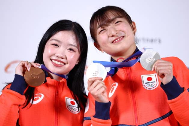 (L-R) Ami Nakai, Kaori Sakamoto (JPN), FEBRUARY 20, 2026 - Figure skating, Eiskunstlauf : Silver medalist Kaori Sakamoto and Bronze medalist Ami Nakai attend a press conference, PK, Pressekonferenz during the Milano Cortina 2026 Olympic Winter games, Winterspiele,Spiele, Summer games in Milan, Italy. Noxthirdxpartyxsales  aflo_320613716