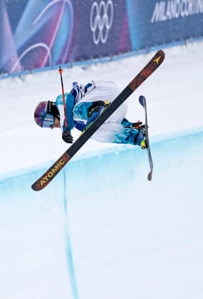 (260220) -- LIVIGNO, Feb. 20, 2026 -- Su Shuaibing of China competes during the freestyle skiing men s freeski halfpipe qualification at the Milan-Cortina 2026 Olympic Winter games, Winterspiele,Spiele, Summer games in Livigno, Italy, Feb. 20, 2026. ) (MICO2026)ITALY-LIVIGNO-OLYMPIC WINTER GAMES-FREESTYLE SKIING-MEN S FREESKI HALFPIPE-QUALIFICATION WangxPeng 