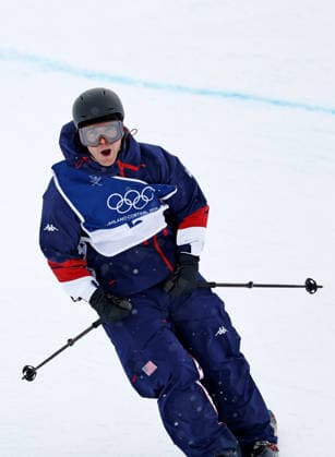 (260220) -- LIVIGNO, Feb. 20, 2026 -- Hunter Hess of the United States competes during the freestyle skiing men s freeski halfpipe qualification at the Milan-Cortina 2026 Olympic Winter games, Winterspiele,Spiele, Summer games in Livigno, Italy, Feb. 20, 2026. ) (MICO2026)ITALY-LIVIGNO-OLYMPIC WINTER GAMES-FREESTYLE SKIING-MEN S FREESKI HALFPIPE-QUALIFICATION WangxPeng 