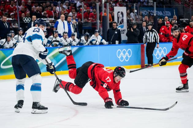 260220 Esa Lindell of Finland and Macklin Celebrini of Canada in the men s Ice hockey, Eishockey semifinal between Canada and Finland during day 14 of the 2026 Winter Olympics on February 20, 2026 in Milan. Photo: Carl Sandin BILDBYRAN kod CS CS0887 ishockey ice hockey Olympic Games, Olympische Spiele, Olympia, OS olympics winter olympics os ol olympiska spel vinter-os olympiske leker milano cortina 2026 milan cortina 2026 milano cortina 2026 olympic games milano cortina 2026 winter olympic games milano cortina-os milano cortina-ol vinter-ol 14 bbeng finland canada kanada *** 260220 Esa Lindell of Finland and Macklin Celebrini of Canada in the men s ice hockey semifinal between Canada and Finland during day 14 of the 2026 Winter Olympics on February 20, 2026 in Milan Photo Carl Sandin BILDBYRAN kod CS CS0887 ishockey ice hockey olympic games olympics winter olympics os ol olympiska spel vinter os olympiske leker milano cortina 2026 milan cortina 2026 milano cortina 2026 olympic games milano cortina 2026 winter olympic games milano cortina os milano cortina ol vinter ol 14 bbeng finland canada kanada  Copyright: CARLxSANDIN BB260220CS008
