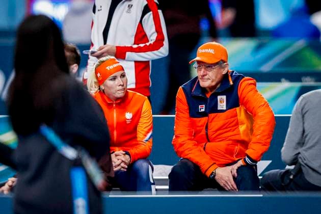 coach Jillert Anema of TeamNL talks with Marijke Groenewoud of the Netherlands after Women s 1500m, Milano Cortina 2026 Winter Olympics: Day 14, Speed skating, Eisschnelllauf - Milano Cortina 2026 Winter Olympics: Day 14, Milano Speed Skating Stadium, February 20, 2026, Milan, Italy.