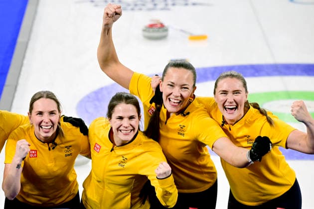 CORTINA, ITALY 20260220 Sweden s team Hasselborg celebrates after winning the women s semifinal match between Canada and Sweden in the Olympic curling in Cortina. *** The image is included in the SPORTS PACKAGE. For others PAYMENT IMAGE *** CORTINA ITALY x10030x *** CORTINA, ITALY 20260220 Sweden s team Hasselborg celebrates after winning the women s semifinal match between Canada and Sweden in the Olympic curling in Cortina The image is included in the SPORTS PACKAGE For others PAYMENT IMAGE CORTINA ITALY x10030x  Copyright: xJonasxEkströmer TTx 2026 OLYMPICS CURLING WOMEN S SEMIFINAL CANADA-SWEDEN