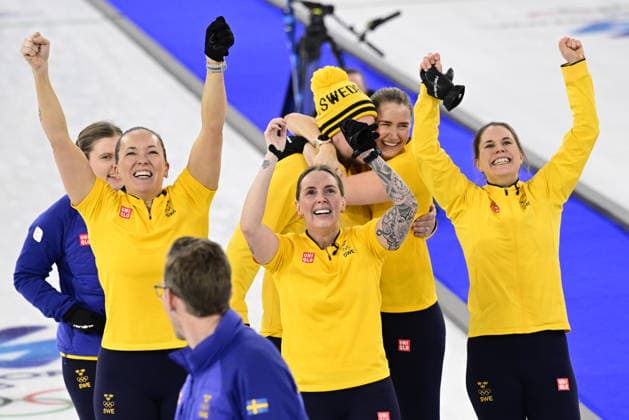CORTINA, ITALY 20260220 Sweden s team Hasselborg celebrates after winning the women s semifinal match between Canada and Sweden in the Olympic curling in Cortina. *** The image is included in the SPORTS PACKAGE. For others PAYMENT IMAGE *** CORTINA ITALY x10030x *** CORTINA, ITALY 20260220 Sweden s team Hasselborg celebrates after winning the women s semifinal match between Canada and Sweden in the Olympic curling in Cortina The image is included in the SPORTS PACKAGE For others PAYMENT IMAGE CORTINA ITALY x10030x  Copyright: xJonasxEkströmer TTx 2026 OLYMPICS CURLING WOMEN S SEMIFINAL CANADA-SWEDEN
