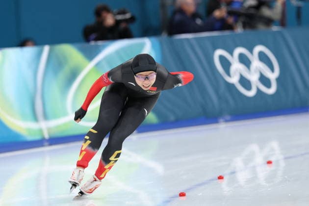 Winter Olympics - Speed skating, Eisschnelllauf Women’s 1500 Final Qi Yin of Teams China competes during the Speed Skating Women s 1500m on day fourteen of the Milano Cortina 2026 Winter Olympic Games, Olympische Spiele, Olympia, OS at Milano Speed Skating Stadium on February 20, 2026 in Milan, Italy. Photo by Alexis Jumeau ABACAPRESS.COM Milan Italy  Copyright: xJumeauxAlexis ABACAx
