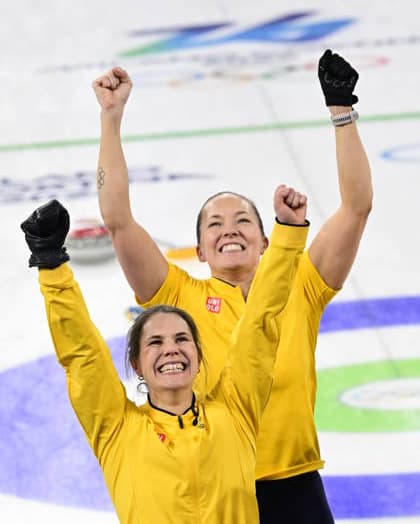 CORTINA, ITALY 20260220 Sweden s team Hasselborg celebrates after winning the women s semifinal match between Canada and Sweden in the Olympic curling in Cortina. *** The image is included in the SPORTS PACKAGE. For others PAYMENT IMAGE *** CORTINA ITALY x10030x *** CORTINA, ITALY 20260220 Sweden s team Hasselborg celebrates after winning the women s semifinal match between Canada and Sweden in the Olympic curling in Cortina The image is included in the SPORTS PACKAGE For others PAYMENT IMAGE CORTINA ITALY x10030x  Copyright: xJonasxEkströmer TTx 2026 OLYMPICS CURLING WOMEN S SEMIFINAL CANADA-SWEDEN