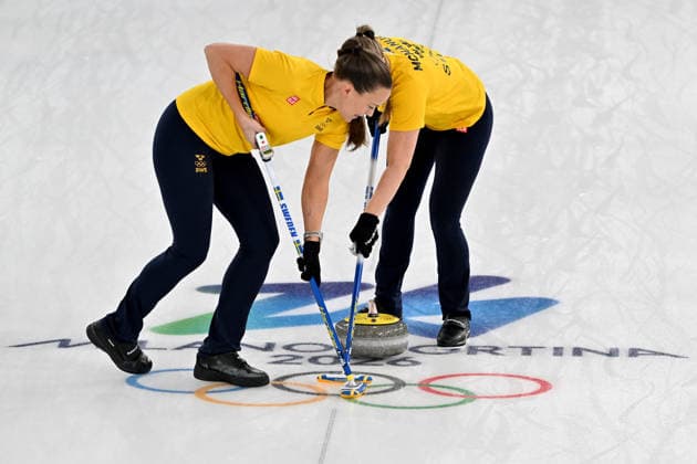 Cortina d Ampezzo, Italy, February 20th 2026. During the Curling Women s Semi-final match between Canada and Sweden of the Olympic Winter games, Winterspiele,Spiele, Summer games 2026 in Cortina d Ampezzo, Italy. (Photo by Igor Kupljenik Sports Press Photo)  Copyright: xIgorxKupljenikx xSPPx Sportspressphoto_SPR94956