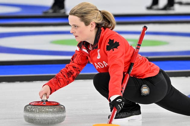 Cortina d Ampezzo, Italy, February 20th 2026. During the Curling Women s Semi-final match between Canada and Sweden of the Olympic Winter games, Winterspiele,Spiele, Summer games 2026 in Cortina d Ampezzo, Italy. (Photo by Igor Kupljenik Sports Press Photo)  Copyright: xIgorxKupljenikx xSPPx Sportspressphoto_SPR94986