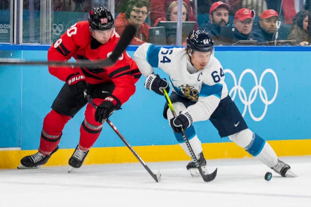 Ice hockey, Eishockey - Milano Cortina 2026 Winter Olympics: Day 14 Thomas Harley, Mikael Granlund during the Men s Playoffs Semi-final match between Canada and Finland of the Milano Cortina 2026 Winter Olympic Games, Olympische Spiele, Olympia, OS at Milano Santagiulia Ice Hockey Arena on February 20, 2026 in Milan, Italy. Milano Italy  Copyright: xAndrzejxIwanczukx originalFilename:iwanczuk-icehocke260220_npGyM.jpg
