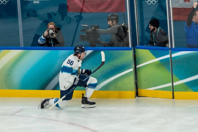 February 20, 2026, Milan, Lombardy, Italy: Forward Erik Haula 56 of Team Finland scores a goal against Team Canada in the Mens Team Canada Vs Team Finland Play-offs Semifinals game at the Milano Santagiulia Ice hockey, Eishockey Arena in MILAN, Italy during the 2026 Milano Cortina Winter Olympics. Olympics 2026: Milano Cortina: Ice Hockey Mens: Erik Haula  - ZUMAa161 20260220_oly_a161_018 Copyright: xWalterxG.xArcex