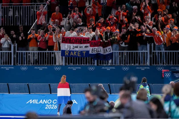 2026-02-20 - Milano Cortina 2026 Winter Olympics 1500m Women MILAN, ITALY - FEBRUARY 20: Antoinette Rijpma-De Jong of Netherlands and fans during the 1500m Women on day 16 of the Milano Cortina 2026 Winter Olympics at the Milano Speed skating, Eisschnelllauf Arena on February 20, 2026 in Milan, Italy Milan Milano Speed Skating Arena Italy Content not available for redistribution in The Netherlands directly or indirectly through any third parties. Copyright: xAndrexWeeningx