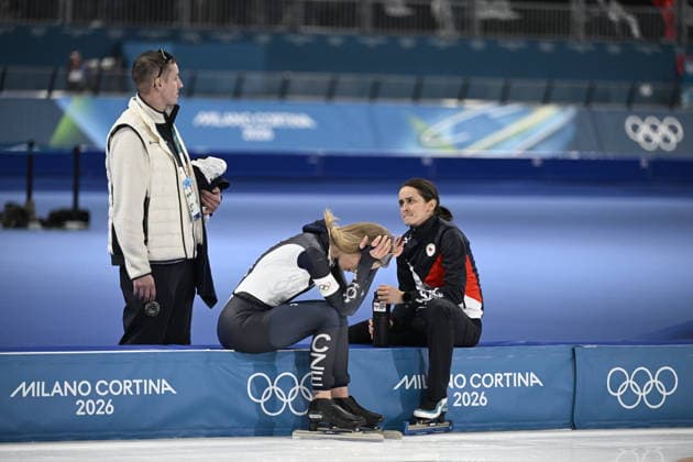 XXV Winter Olympic Games, Olympische Spiele, Olympia, OS in Milan, Italy, on February 20, 2026. Speed skating, Eisschnelllauf Women s 1500m. Nikola Zdrahalova, left, and Martina Sablikova of Czech Republic. (CTKxPhoto MichalxKamaryt) CTKPhotoP2026022008015  CTKPhotoP2026022008015