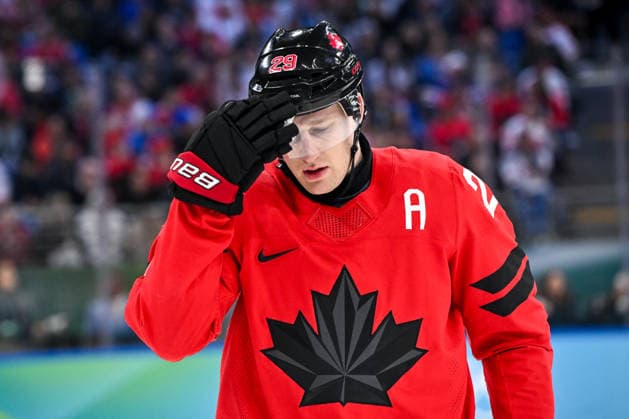 MILAN, ITALY - FEBRUARY 20: Nathan MacKinnon of Canada disappointed after a goal against during the Ice hockey, Eishockey Men™s Play-offs Semifinals match between Canada and Finland on day fourteen of the Milano Cortina 2026 Winter Olympic Games, Olympische Spiele, Olympia, OS at Milano Santagiulia Ice Hockey Arena on February 20, 2026 in Milan, Italy. Milan Milano Santagiulia Ice Hockey Arena Italy *** MILAN, ITALY FEBRUARY 20 Nathan MacKinnon of Canada disappointed after a goal against during the Ice Hockey Men™s Play offs Semifinals match between Canada and Finland on day fourteen of the Milano Cortina 2026 Winter Olympic games at Milano Santagiulia Ice Hockey Arena on February 20, 2026 in Milan, Italy Milan Milano Santagiulia Ice Hockey Arena Italy Copyright: xJustPictures.ch AndreaxBrancax jp-en-EuSpIm-AB-AAB_350020022026