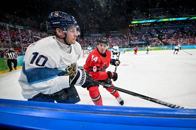 MILAN, ITALY - FEBRUARY 20: Bo Horvat of Canada hits Henri Jokiharju of Finland along the boards during the Ice hockey, Eishockey Men™s Play-offs Semifinals match between Canada and Finland on day fourteen of the Milano Cortina 2026 Winter Olympic Games, Olympische Spiele, Olympia, OS at Milano Santagiulia Ice Hockey Arena on February 20, 2026 in Milan, Italy. Milan Milano Santagiulia Ice Hockey Arena Italy *** MILAN, ITALY FEBRUARY 20 Bo Horvat of Canada hits Henri Jokiharju of Finland along the boards during the Ice Hockey Men™s Play offs Semifinals match between Canada and Finland on day fourteen of the Milano Cortina 2026 Winter Olympic games at Milano Santagiulia Ice Hockey Arena on February 20, 2026 in Milan, Italy Milan Milano Santagiulia Ice Hockey Arena Italy Copyright: xJustPictures.ch AndreaxBrancax jp-en-EuSpIm-AB-DSC_200220022026