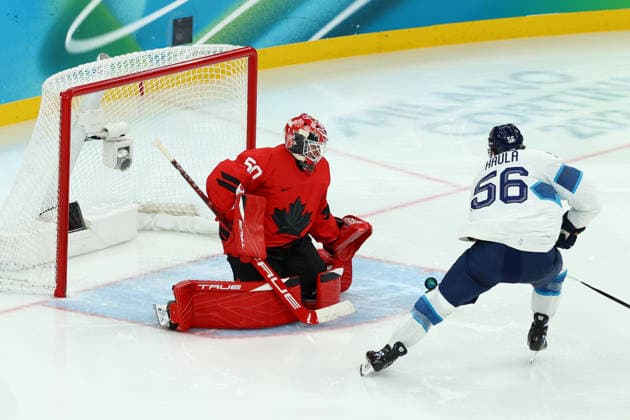 February 20, 2026, Milan, Lombardy, Italy: ERIK HAULA 56 of Finland scores his side s second goal shorthanded in the Semifinal game between Team Canada (CAN) and Team Finland (FIN) at the Milano Cortina 2026 Olympic Games, Olympische Spiele, Olympia, OS Olympics 2026: Milano Cortina: Ice hockey, Eishockey Men: CAN:FIN  - ZUMAc179 20260220_oly_c179_029 Copyright: xMickaelxChavetx