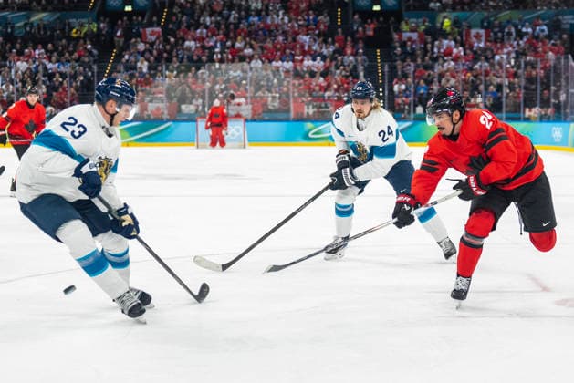 Ice hockey, Eishockey - Milano Cortina 2026 Winter Olympics: Day 14 Esa Lindell, Seth Jarvis during the Men s Playoffs Semi-final match between Canada and Finland of the Milano Cortina 2026 Winter Olympic Games, Olympische Spiele, Olympia, OS at Milano Santagiulia Ice Hockey Arena on February 20, 2026 in Milan, Italy. Milano Italy  Copyright: xAndrzejxIwanczukx originalFilename:iwanczuk-icehocke260220_npN67.jpg