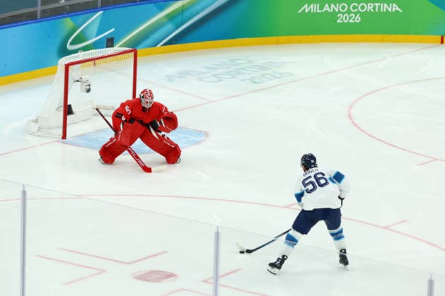 February 20, 2026, Milan, Lombardy, Italy: ERIK HAULA 56 of Finland scores his side s second goal shorthanded in the Semifinal game between Team Canada (CAN) and Team Finland (FIN) at the Milano Cortina 2026 Olympic Games, Olympische Spiele, Olympia, OS Olympics 2026: Milano Cortina: Ice hockey, Eishockey Men: CAN:FIN  - ZUMAc179 20260220_oly_c179_042 Copyright: xMickaelxChavetx