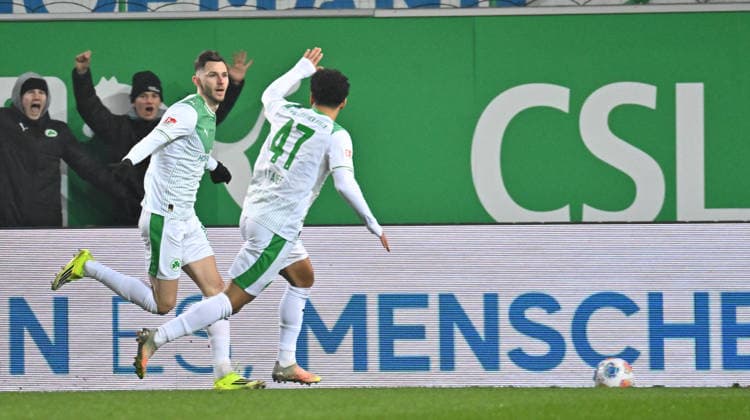 20.02.2026 - Fussball - Saison 2025 2026 - 2. Fussball - Bundesliga - 23. Spieltag: SpVgg Greuther Fürth ( Kleeblatt SGF ) - DSC Arminia Bielefeld - Sportfoto Zink MeZi - xmexzix - DFL regulations prohibit any use of photographs as image sequences and or quasi-video - only for editorial use - Torjubel Jubel Freude nach Treffer Tor Torschuß zum 1:0 durch Branimir Hrgota (10, SpVgg Greuther Fürth )