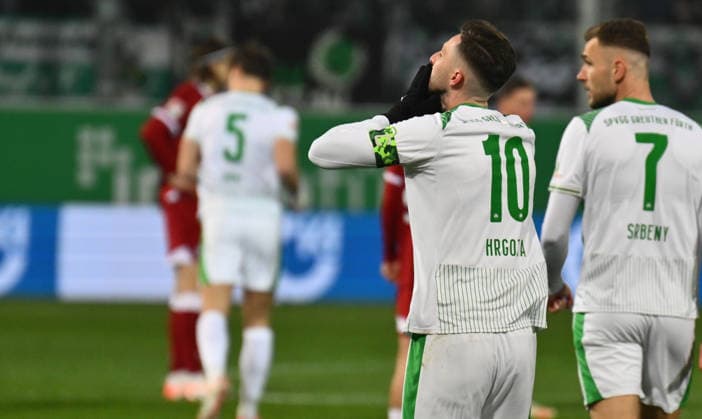 20.02.2026 - Fussball - Saison 2025 2026 - 2. Fussball - Bundesliga - 23. Spieltag: SpVgg Greuther Fürth ( Kleeblatt SGF ) - DSC Arminia Bielefeld - Sportfoto Zink - xwoxzix - DFL regulations prohibit any use of photographs as image sequences and or quasi-video - only for editorial use - Torjubel Jubel Freude nach Treffer Tor Torschuß zum 1:0 durch Branimir Hrgota (10, SpVgg Greuther Fürth ) -