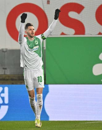 20.02.2026 - Fussball - Saison 2025 2026 - 2. Fussball - Bundesliga - 23. Spieltag: SpVgg Greuther Fürth ( Kleeblatt SGF ) - DSC Arminia Bielefeld - Sportfoto Zink MeZi - xmexzix - DFL regulations prohibit any use of photographs as image sequences and or quasi-video - only for editorial use - Torjubel Jubel Freude nach Treffer Tor Torschuß zum 1:0 durch Branimir Hrgota (10, SpVgg Greuther Fürth )