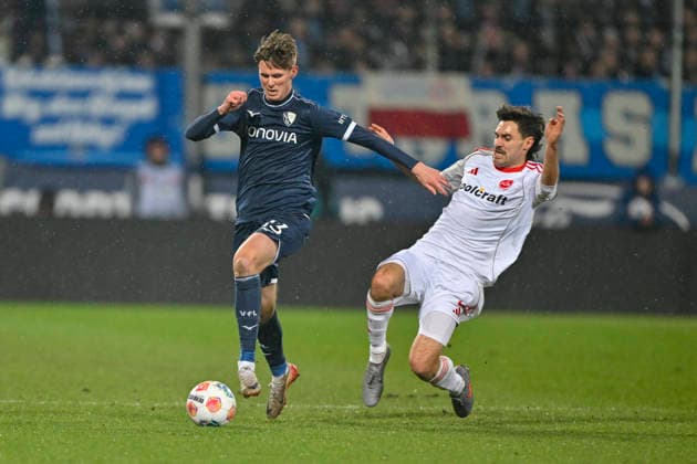 v. li. im Zweikampf Oliver Olsen (Bochum 13) Tom Baack (Nuernberg 5) 20.02.2026 Fussball VfL Bochum vs 1. FC Nuernberg, Vonovia Ruhrstadion, Bochum, DFB DFL REGULATIONS PROHIBIT ANY USE OF PHOTOGRAPHS AS IMAGE SEQUENCES AND OR QUASI-VIDEO