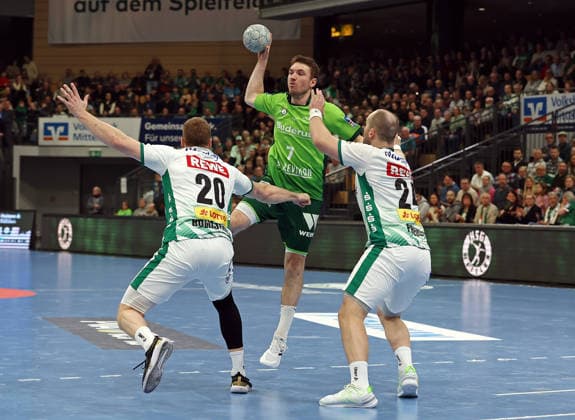 20.02.2026, xovx, Handball Daikin Handball Bundesliga, HSG Wetzlar - SC DHfK Leipzig v.l. William Bogojevic (SC DHfK Leipzig), Dominik Mappes (HSG Wetzlar), Moritz Preuss (SC DHfK Leipzig) Wetzlar Buderus-Arena Hessen Deutschland (DE)