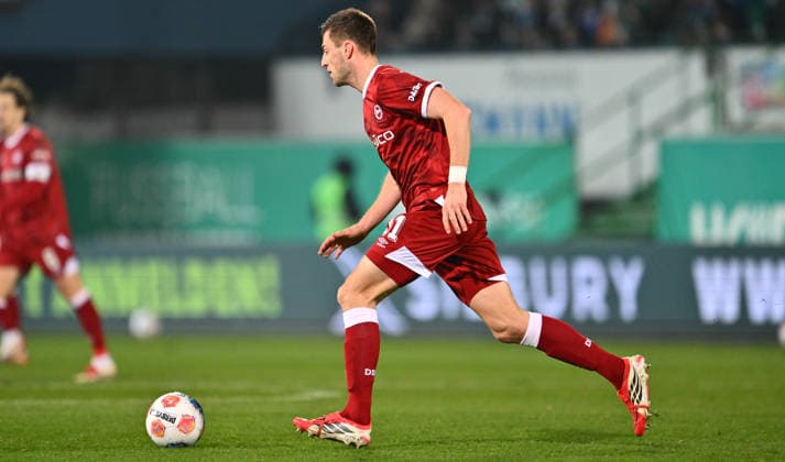 20.02.2026 - Fussball - Saison 2025 2026 - 2. Fussball - Bundesliga - 23. Spieltag: SpVgg Greuther Fürth ( Kleeblatt SGF ) - DSC Arminia Bielefeld - Sportfoto Zink - xwoxzix - DFL regulations prohibit any use of photographs as image sequences and or quasi-video - only for editorial use - Robin Knoche (31, Arminia Bielefeld )