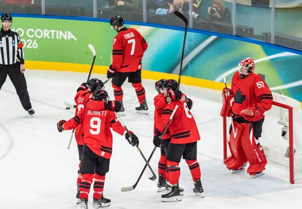 February 20, 2026, Milan, Lombardy, Italy: Team Canada celebrates after winning against Team Finland in the Mens Play-offs Semifinal game at the Milano Santagiulia Ice hockey, Eishockey Arena in MILAN, Italy during the 2026 Milano Cortina Winter Olympics. Team Canada advances to the finals, beating Team Finland 3:2 in regulation play. Milan Italy - ZUMAa161 20260220_oly_a161_032 Copyright: xWalterxG.xArcex