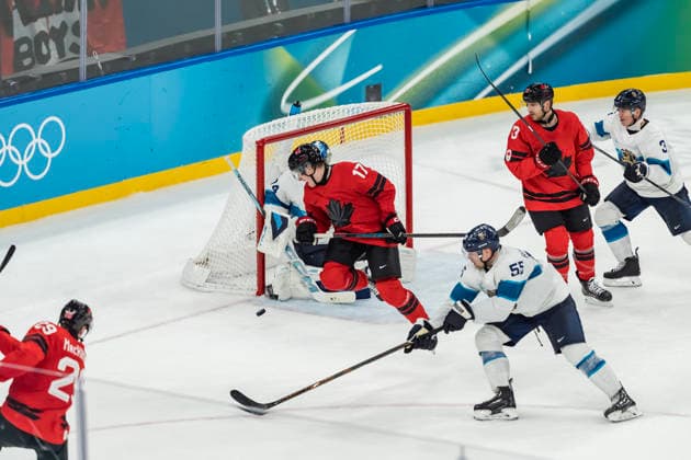 February 20, 2026, Milan, Lombardy, Italy: Forward Nathan Mackinnon 29 of Team Canada scores the winning goal against Team Finland in the Mens Team Canada Vs Team Finland Play-offs Semifinals game at the Milano Santagiulia Ice hockey, Eishockey Arena in MILAN, Italy during the 2026 Milano Cortina Winter Olympics. Olympics 2026: Milano Cortina: Ice Hockey Mens: Nathan MacKinnon  - ZUMAa161 20260220_oly_a161_030 Copyright: xWalterxG.xArcex