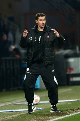 Bochum, Germany, 20.02.26, Cheftrainer Miroslav Klose (1.FC Nuernberg) gestikuliert während des Spiels der 2. Bundesliga zwischen VfL 1848 Bochum - 1. FC Nuernberg im Vonovia Ruhrstadion in Bochum. (Photo by Joachim Bywaletz) DFB DFL REGULATIONS PROHIBIT ANY USE OF PHOTOGRAPHS AS IMAGE SEQUENCES AND OR QUASI-VIDEO.