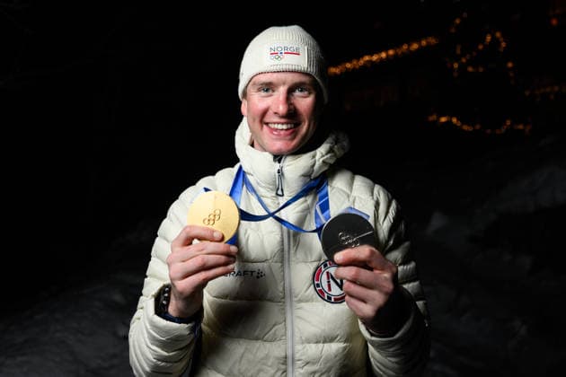 260220 Johan-Olav Botn of the Norwegian national biathlon team pose for a photo with his medals at a medal celebration during day 14 of the 2026 Winter Olympics on February 20, 2026 in Anterselva. Photo: Mathias Bergeld BILDBYRAN kod MB MB1340 skidskytte biathlon skiskyting Olympic Games, Olympische Spiele, Olympia, OS olympics winter olympics os ol olympiska spel vinter-os olympiske leker milano cortina 2026 milan cortina 2026 milano cortina 2026 olympic games milano cortina 2026 winter olympic games milano cortina-os milano cortina-ol vinter-ol 14 bbeng norge norway jubel *** 260220 Johan Olav Botn of the Norwegian national biathlon team pose for a photo with his medals at a medal celebration during day 14 of the 2026 Winter Olympics on February 20, 2026 in Anterselva Photo Mathias Bergeld BILDBYRAN code MB MB1340 biathlon biathlon olympic games olympics olympics winter olympics os ol olympiska spel vinter os olympiske leker milano cortina 2026 milan cortina 2026 milano cortina 2026 olympic games milano cortina 2026 winter olympic games milano cortina os milano cortina ol vinter ol 14 bbeng norge norway jubel  Copyright: MATHIASxBERGELD BB260220MB131