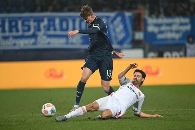 Olier OLSEN (BO) gegen Tom BAACK (N) Fussball 2. Bundesliga, 23. Spieltag, matchday 23, VfL Bochum (BO) - 1. FC Nuernberg am 20.02.2026, Vonovia Ruhrstadion Bochum Deutschland. DFL regulations prohibit any use of photographs as image sequences and or quasi-video Ã‚Â