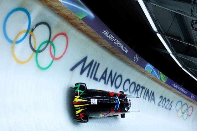 Olympische Winterspiele Milano Cortina 2026 Bob Zweierbob Frauen am 20.02.2026 im Cortina Sliding Centre in Cortina d™Ampezzo Sin-Rong Lin Song-En Lin ( Taiwan ) *** Olympic Winter Games Milano Cortina 2026 Bobsleigh two-man women on 20 02 2026 at the Cortina Sliding Center in Cortina d™Ampezzo Sin Rong Lin Song En Lin Taiwan xMSx